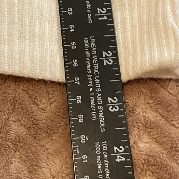 Abercrombie‎ & Fitch Loved  cream pullover sweatshirt women's size XS - Picture 6 of 6